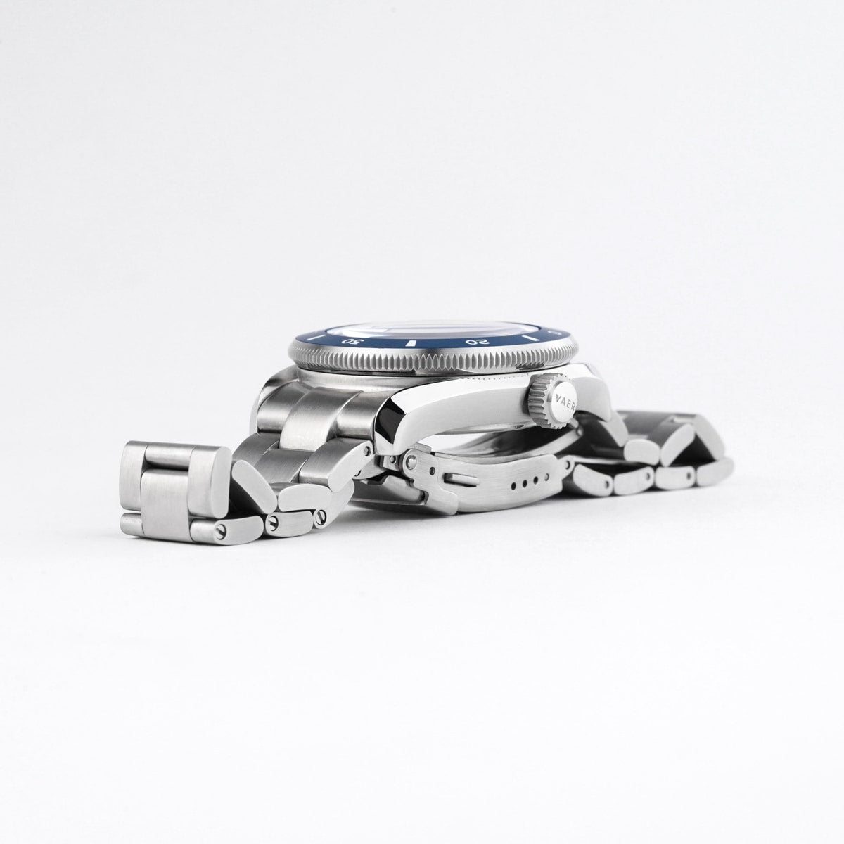 D4 Meridian Navy Matte Solar - 42mm USA