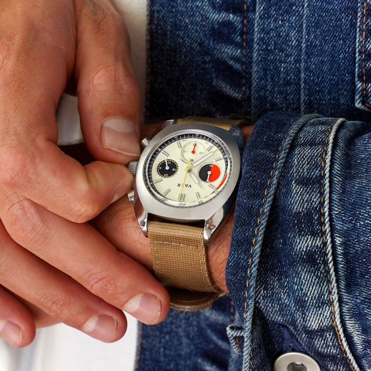 R1 Racing Chronograph Cream - 42mm USA