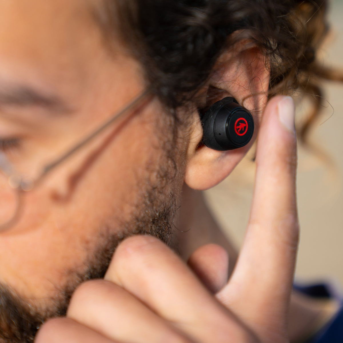 Pearls Earbuds with Rechargeable Case